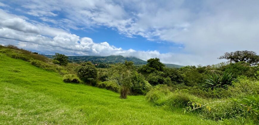 Mountain Property located in San Jeronimo, San José